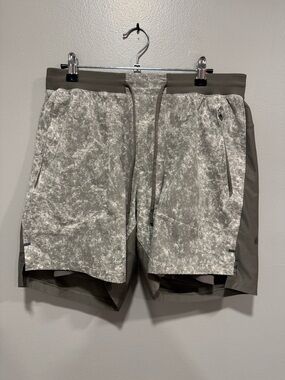 Lululemon License to Train Lined Short 7"